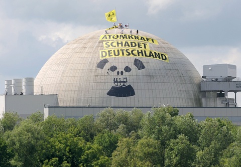 Κλείνουν επτά πυρηνικοί σταθμοί στη Γερμανία