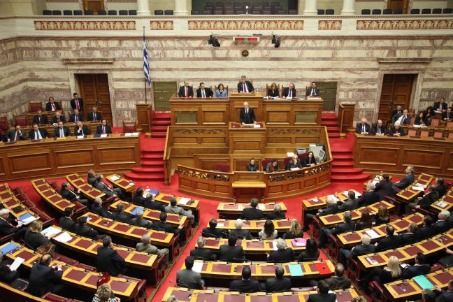 Ή στραβός είναι ο γιαλός ή στραβά αρμενίζουμε…