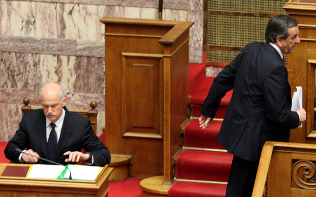 Ο Γ. Παπανδρέου θα κάνει ανασχηματισμό, ο Α. Σαμαράς θα ζητήσει εκλογές
