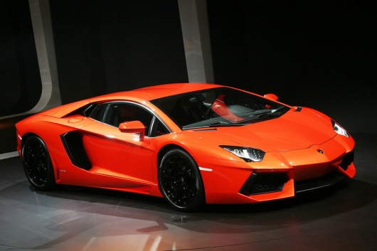 Νέα μοντέλα στα  «σκαριά» για τη Lamborghini