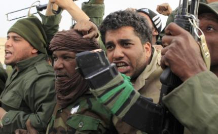 Κλιμακώνεται η μάχη στη Λιβύη