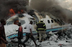 Στους 14 οι νεκροί από τη συντριβή αεροπλάνου στο Κονγκό