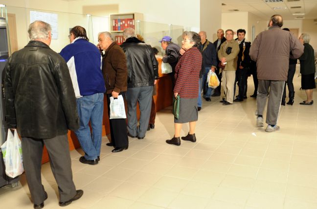 Συνεχίζεται η καταβολή συντάξεων από το ΙΚΑ