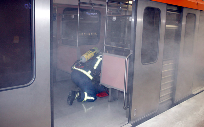 Άσκηση πυρόσβεσης στο μετρό στο Νομισματοκοπείο