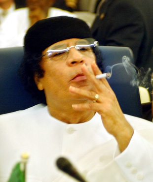 Ο Καντάφι θα οχυρωθεί στις θέσεις του