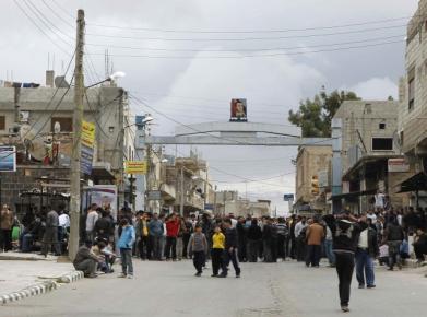 Η κηδεία στη Ντεράα της Συρίας&#8230; έγινε διαδήλωση