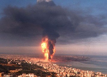 Εκρήξεις στην Τρίπολη μετά από ΝΑΤΟική επίθεση