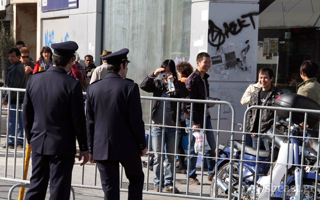 Επεισόδια και γιουχαρίσματα στη σημερινή παρέλαση