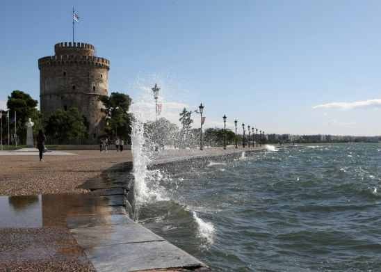 Χωρίς αντιρρυπαντικό σκάφος ο Θερμαϊκός Κόλπος