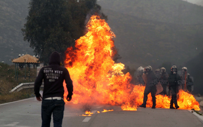 Σε παράνομες χωματερές τα σκουπίδια της Κερατέας