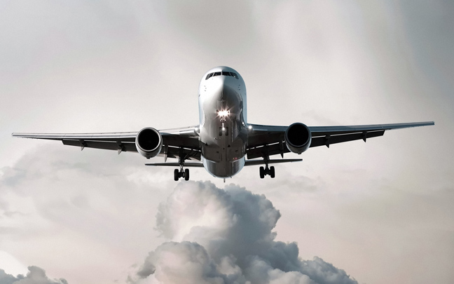 «Απογειώθηκε» η κίνηση επιβατών στα ελληνικά αεροδρόμια