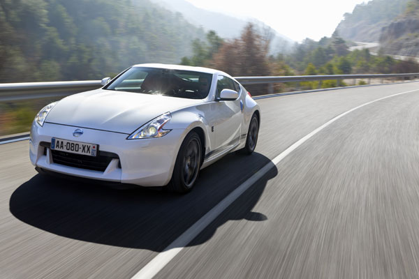 Aνανεωμένο Nissan 370Z