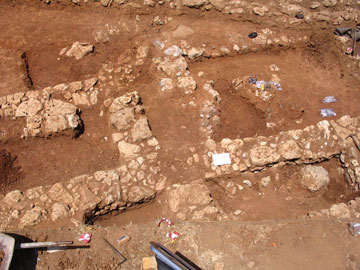Τα έργα για βιολογικό καθαρισμό αποκάλυψαν αρχαίο τάφο