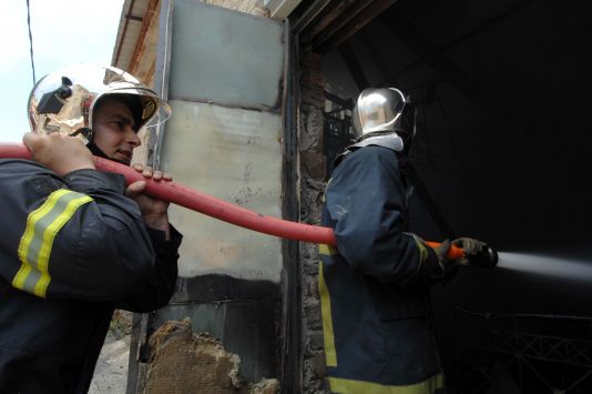 Τραγικό θάνατο βρήκε 80χρονη από πυρκαγιά