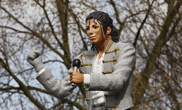 Ο Michael Jackson κοσμεί το γήπεδο της Fulham