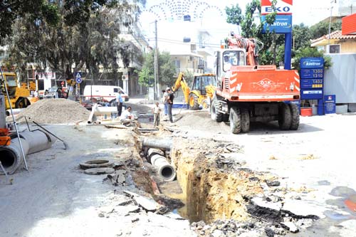 Εισαγγελική έρευνα για απευθείας αναθέσεις