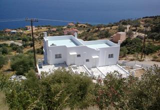 Μαγνήτες τα ελληνικά νησιά για επενδυτές