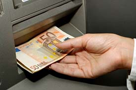 «Ασφαλείς οι καταθέσεις στις ελληνικές τράπεζες»