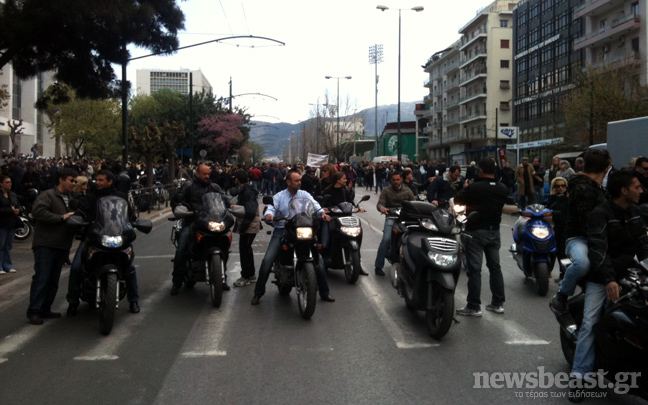 Αποχωρούν οι συμβασιούχοι