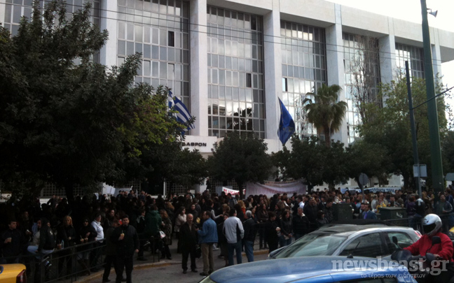 Άρον το περιπολικό σου και… τρέχα!