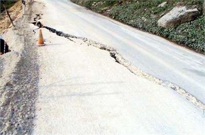 Καθίζηση στο δρόμο προς Αρχαία Νεμέα