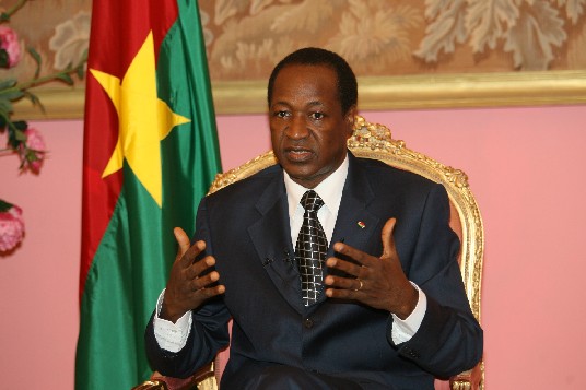 Διαλύθηκε η κυβέρνηση της Μπουρκίνα Φάσο