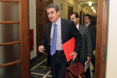 Άνοιξε την πόρτα της εξόδου ο Λοβέρδος