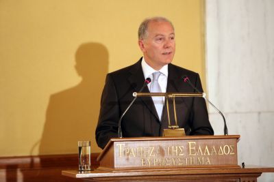 Ο Προβόπουλος καλεί τις τράπεζες σε συγχωνεύσεις