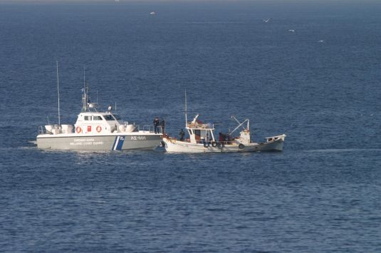 Σκάφος προσάραξε ανοιχτά της Ροδόπης