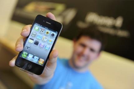 Οι κάτοχοι iPhone 4 κάνουν την Apple να αισιοδοξεί