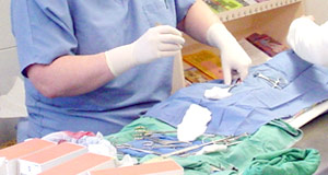 Συνεχίζουν τα νοσοκομεία τις παράνομες προμήθειες υγειονομικού υλικού