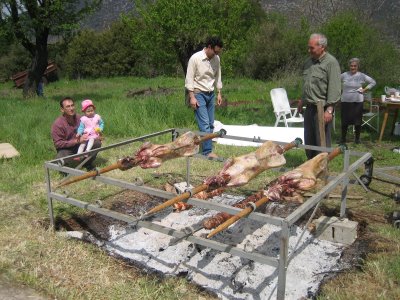 Λαμπρός ο εορτασμός του Πάσχα από την ομογένεια