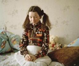 Ένα κορίτσι με πιστοποιητικό Τσερνόμπιλ