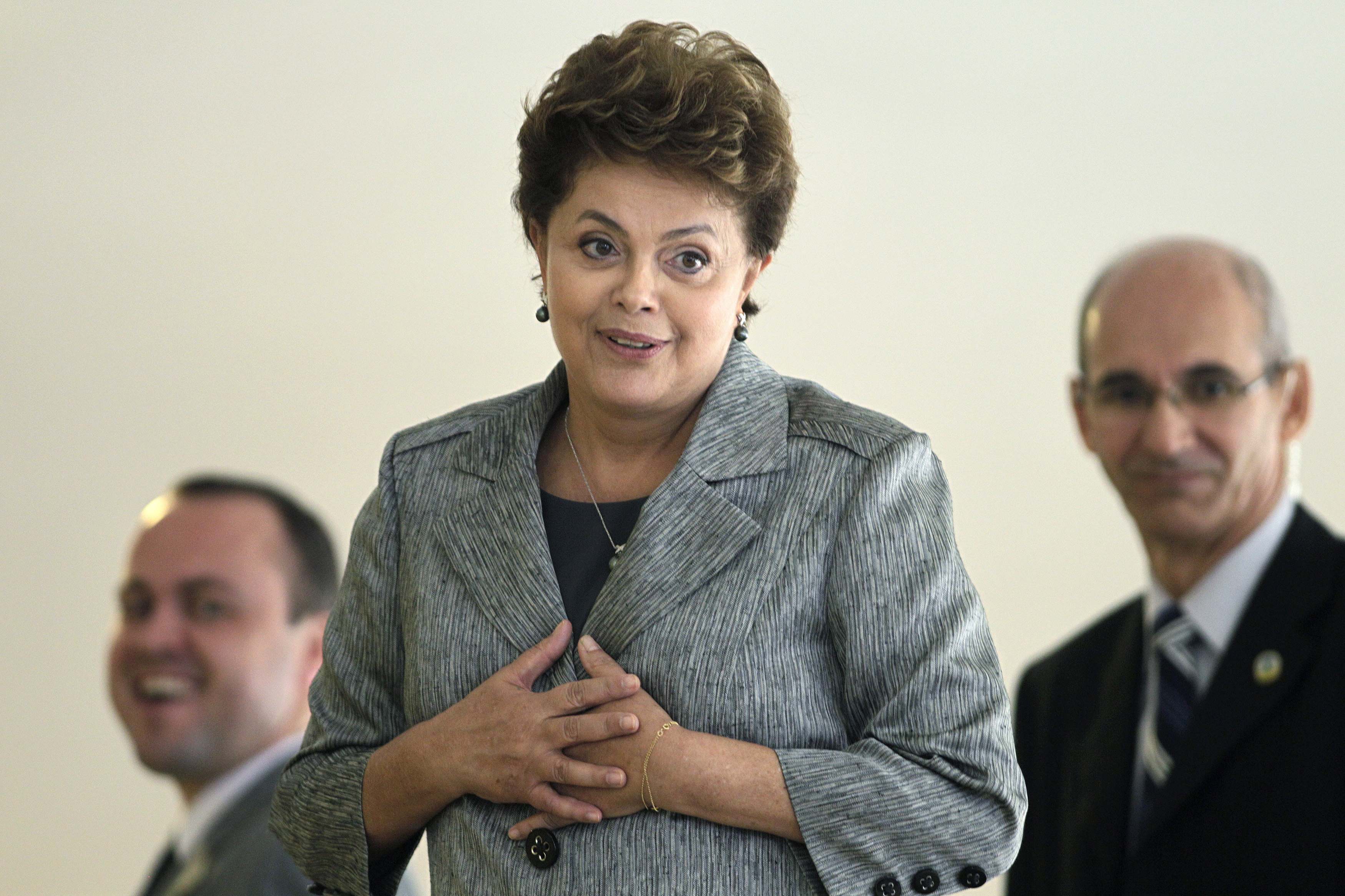 Δύο στους τρεις Βραζιλιάνους υπέρ της αποπομπής της Ρουσέφ