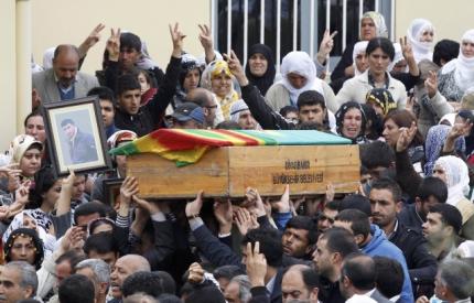 Επεισόδια στην κηδεία τεσσάρων μαχητών του PKK