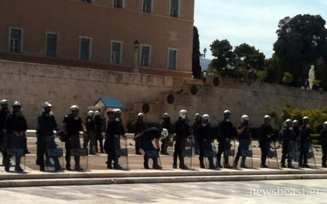 Ισχυρή αστυνομική παρουσία στη Βουλή