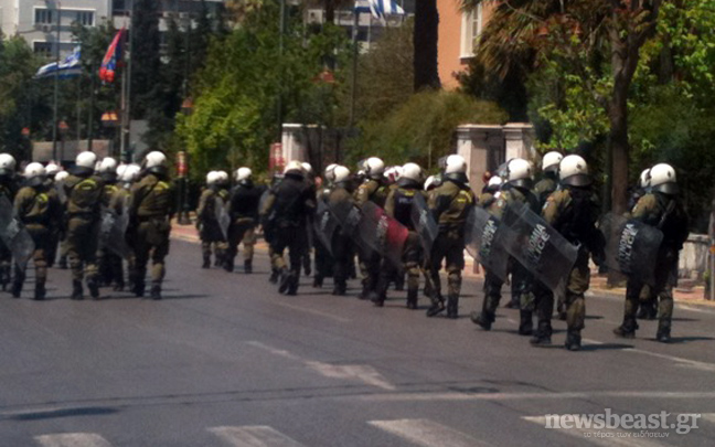 Πετροπόλεμος και μολότοφ στην Αθήνα