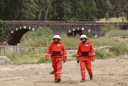 Με συρματοπλέγματα σταμάτησε τους πρόσφυγες ο συριακός στρατός