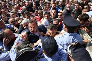 Στα πρόθυρα λαϊκής εξέγερσης η Αλβανία
