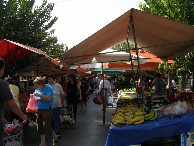 Έλεγχοι για παρεμπόριο σε λαϊκή αγορά της Θεσσαλονίκης