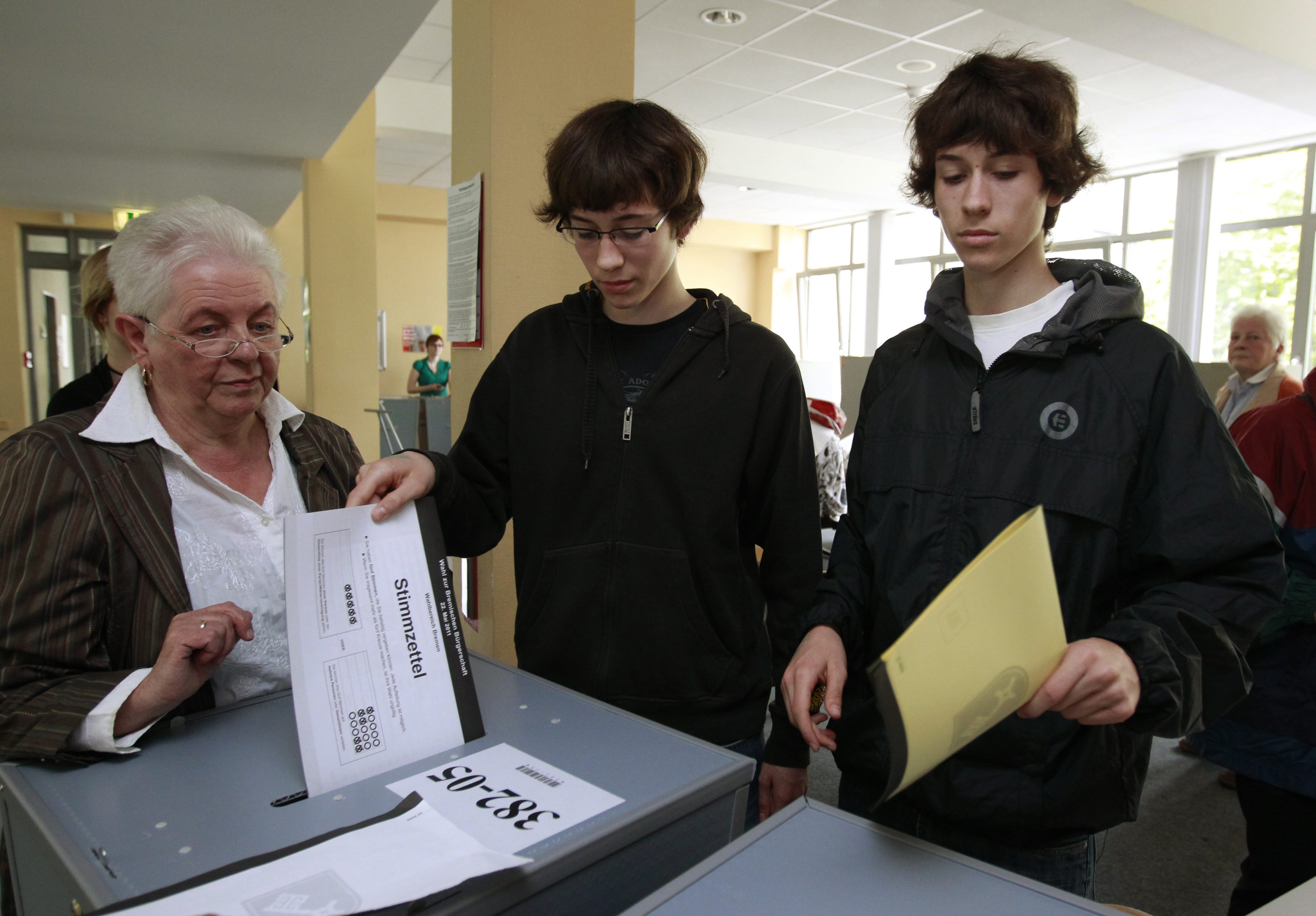 Ήττα για τη Μέρκελ δείχνουν τα exit polls