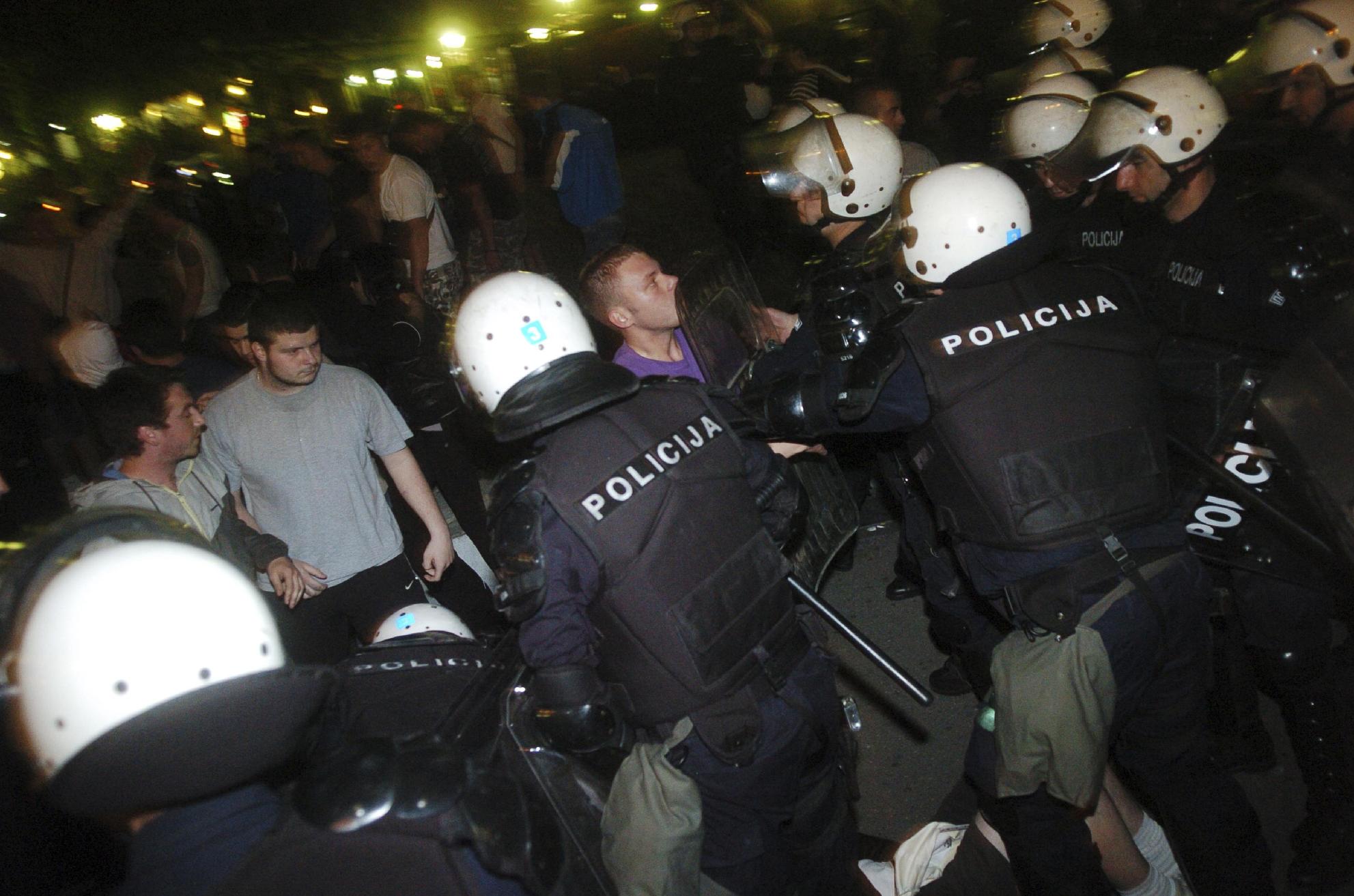 Στο κόκκινο τα μέτρα ασφαλείας στη Σερβία