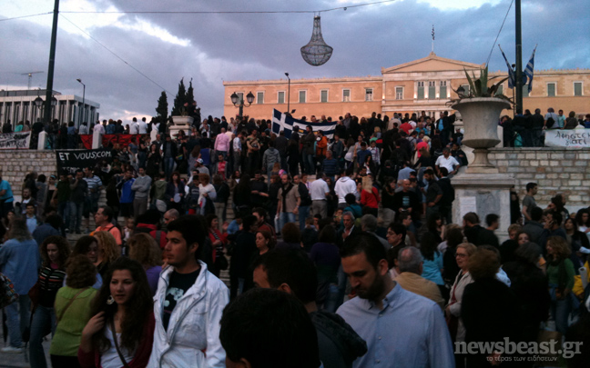 Τρίτη μέρα «αγανάκτησης» στο Σύνταγμα