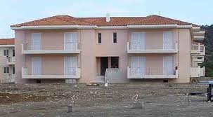 Παραδόθηκαν 12 εργατικές κατοικίες στη Σάμο