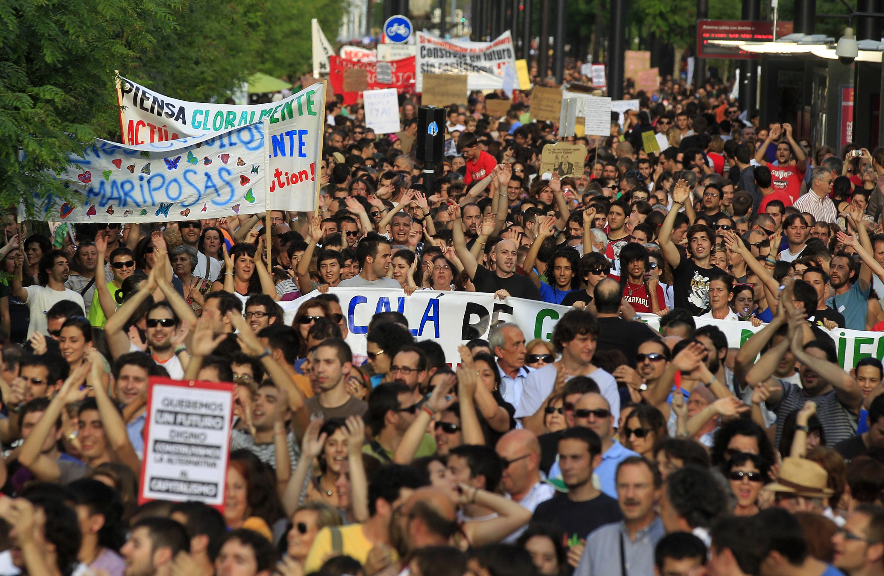 Εντείνεται η ανησυχία στην Ισπανία για τη «βίαιη στροφή» των Αγανακτισμένων