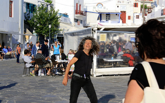 Αγανακτισμένοι και στη Μύκονο!