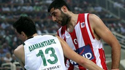Οι ικανοποιημένοι και οι αγανακτισμένοι