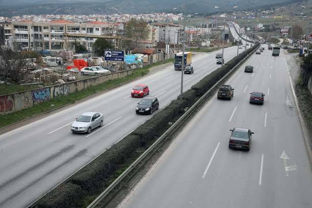 Διεκόπη τα ξημερώματα η κυκλοφορία στην περιφερειακή οδό Θεσσαλονίκης
