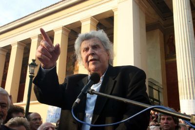 Μ. Θεοδωράκης: «Υπακοή στην τρόικα δε μπορεί να υπάρξει»