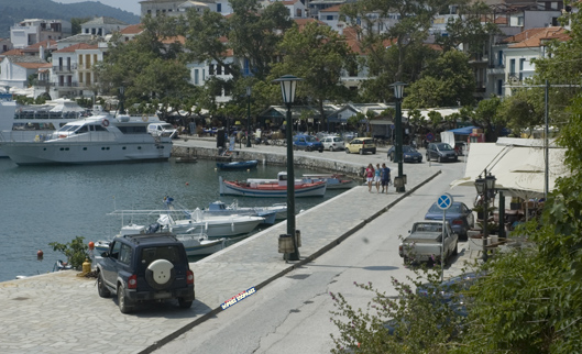 Χωρίς αυτοκίνητα η παραλία Σκοπέλου